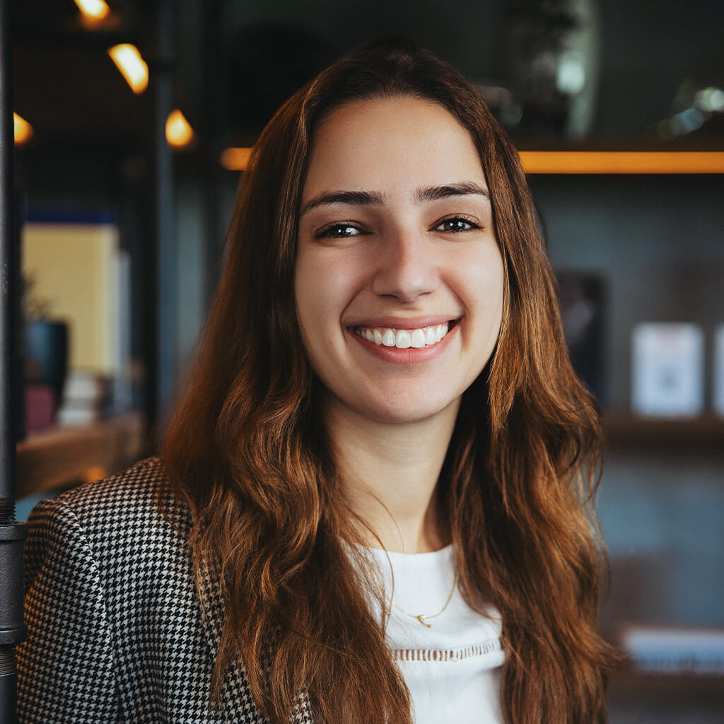 Nicole Weiss headshot